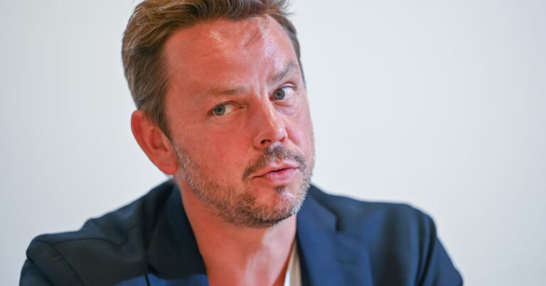 L’Horeca bruxellois suspend le service aux élus politiques : contrat rompu.