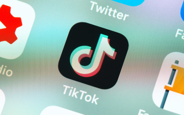 TikTok lance un outil pour détecter les deepfakes utilisant des visages d’utilisateurs