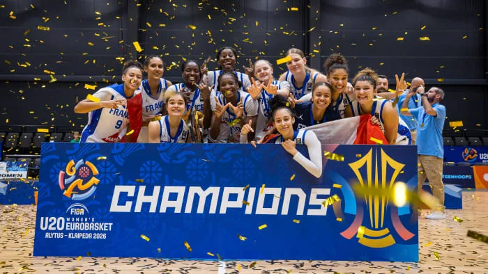 Les Bleues U20 remportent le titre européen, un triplé pour la génération 2006.