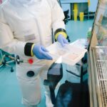 Hantavirus, Ebola, Covid : le Pr David Smadja analyse le mythe du complot juif.