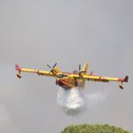 Incendie du Gros Bessillon à Pontevès : intervention des pompiers en cours pour maîtriser le feu.