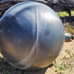 Des sphères métalliques découvertes en Australie soulèvent des questions sur les débris spatiaux.