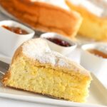 Recette authentique du gâteau de Savoie : méthode traditionnelle et ingrédients essentiels.