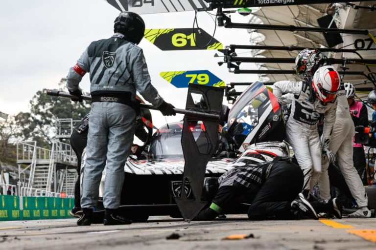 WEC : Peugeot et Théo Pourchaire rencontrent des difficultés à Interlagos