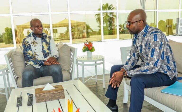 Michel Engonga Ella rencontre le Président Oligui Nguema à Libreville pour des discussions officielles