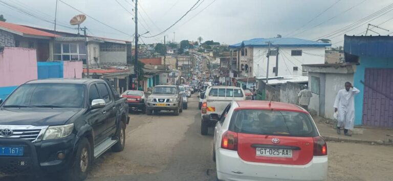 Retour de l’opération « libérez les trottoirs » à Libreville pour améliorer la circulation piétonne.