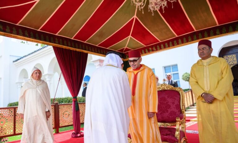 Fête du Trône : SM le Roi Mohammed VI préside une réception à M’diq pour célébrer l’événement.