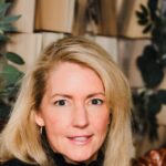 Kathryn Stockett présente « Calamity Club » : une exploration des tensions sociales américaines.