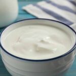 Yaourt grec : valeurs nutritionnelles et bienfaits pour la santé révélés par des études.