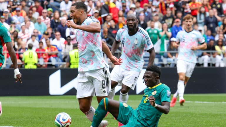 Coupe du monde 2026 : Pape Thiaw défend ses choix et critique le penalty éliminatoire du Sénégal.