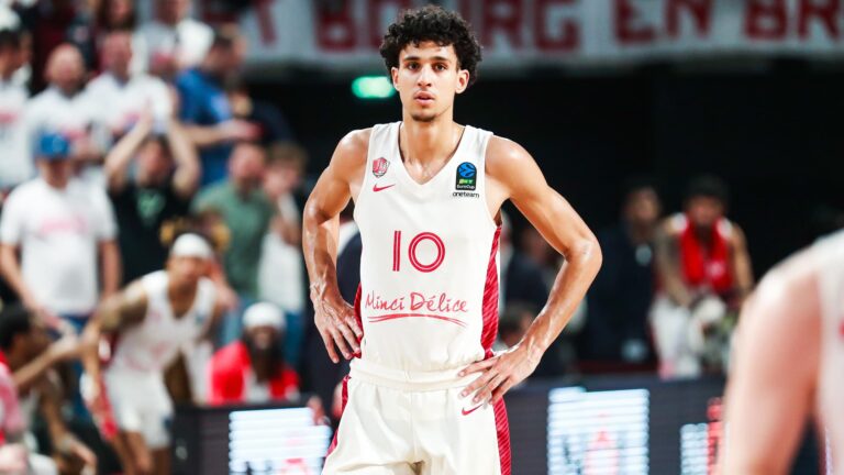 Zaccharie Risacher rejoint le secteur du sport en tant que nouvel entraîneur principal.
