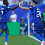 Dembélé et Cherki, ambidextres, illustrent la polyvalence des talents du football français.