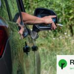 Incendies : 17 % des fumeurs en France jettent leurs mégots par la fenêtre de leur voiture