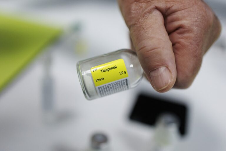 Euthanasie en Belgique : clarification sur la législation stricte face aux critiques en ligne.