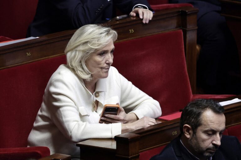 Condamnation de Marine Le Pen : son mandat de député en question après la décision judiciaire