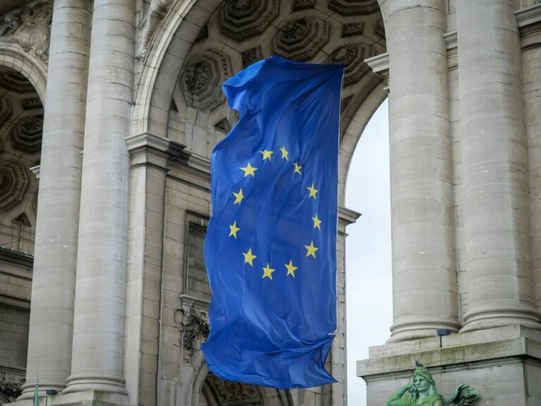 Sanctions contre la Russie : Lukoil et le secteur pétrolier affectent l’approvisionnement de l’UE.