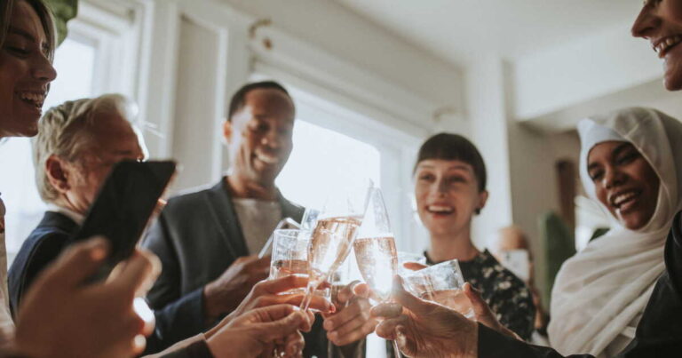 Alcool au travail : droits et limites légales en France pour les salariés et employeurs