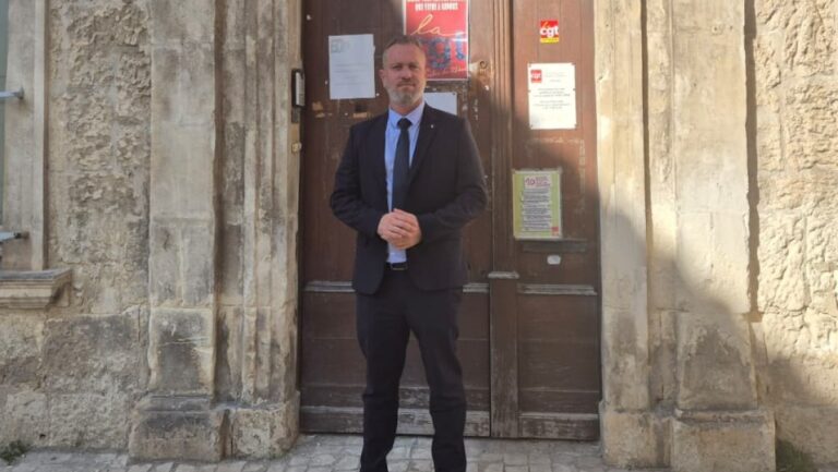 Le maire RN de Tarascon demande à la CGT et FO de quitter la maison des syndicats.