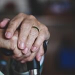 Loi fin de vie : un médecin peut décider de l’euthanasie en 48 heures en France.