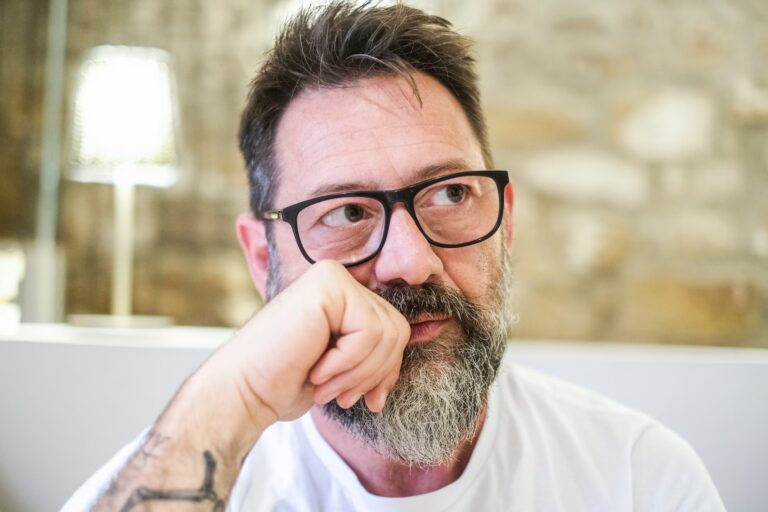Maladie d’Alzheimer : signes langagiers à surveiller selon les spécialistes.