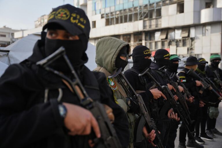 Guerre à Gaza : le Hamas annonce un accord sur les armes si Israël se retire de la bande