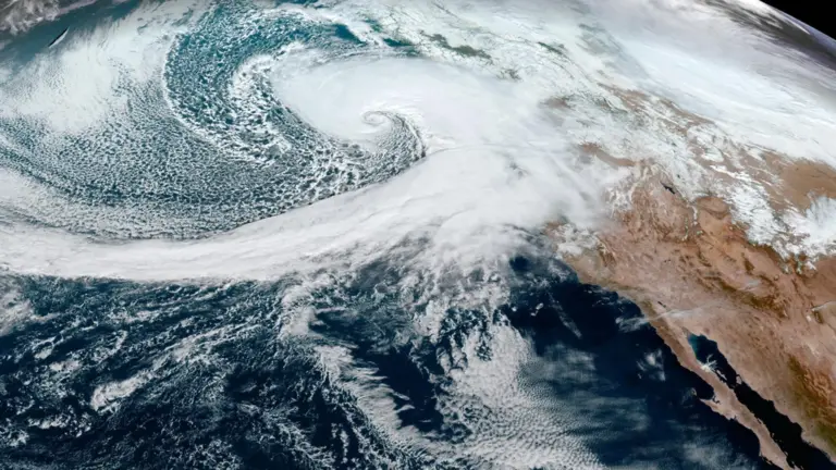 Le ralentissement du courant atlantique pourrait intensifier les tempêtes en Californie.