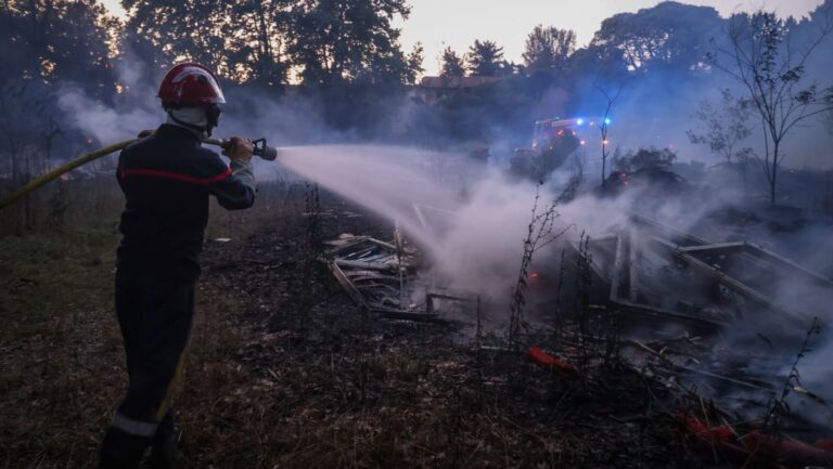 Feu de broussailles à Avignon : deux hectares de végétation détruits à Monfavet