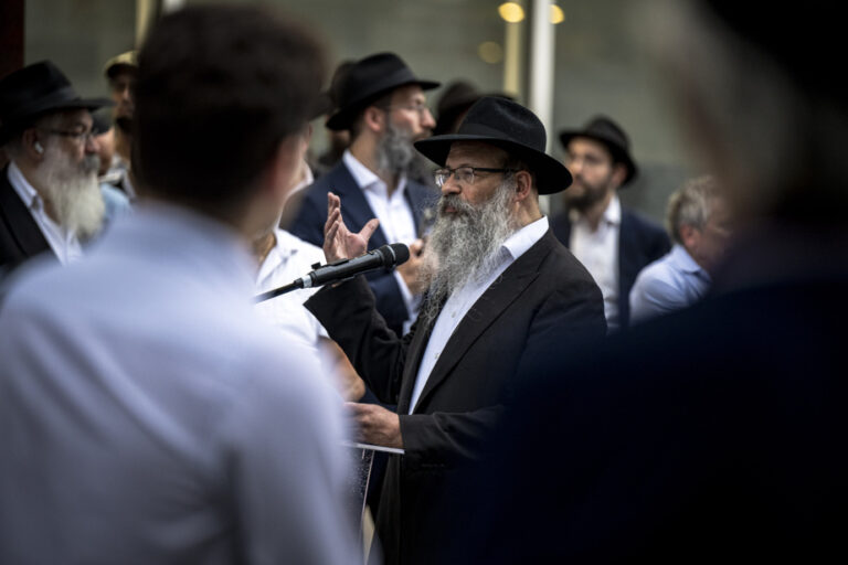 Fusillade à Côte-des-Neiges : hommage rendu à Michel Mizrahi par la communauté locale