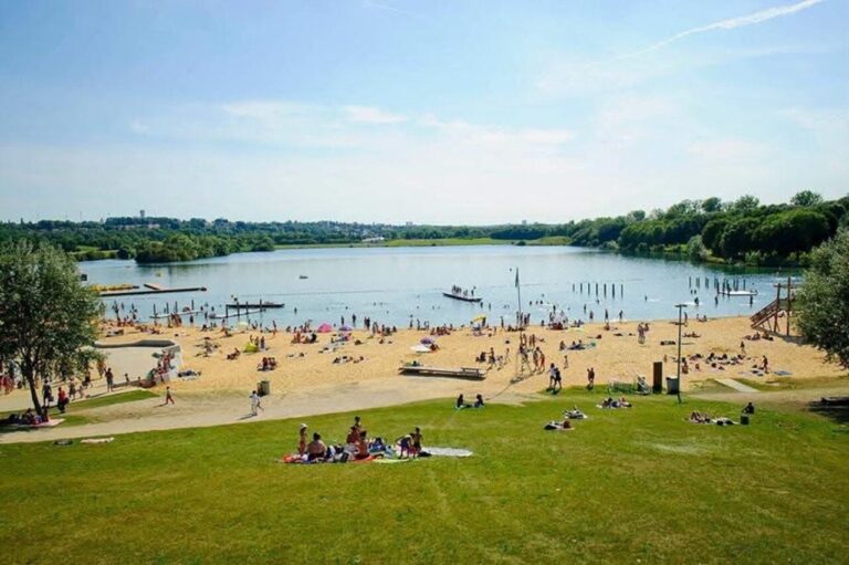 Baignade en Seine-et-Marne : navettes gratuites vers la base de loisirs disponibles pendant un mois