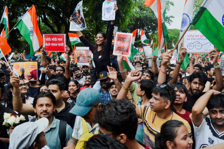 Fronde étudiante en Inde : appel à la libération des manifestants par les « cafards »