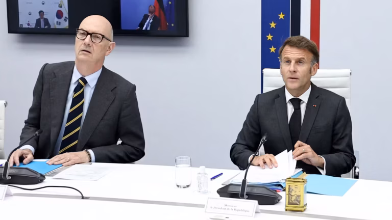 Incendies en France : réunions au sommet de l’État pour évaluer la situation actuelle