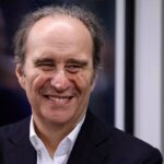 Xavier Niel investit massivement dans le capital de Vodafone pour renforcer sa présence en Europe.