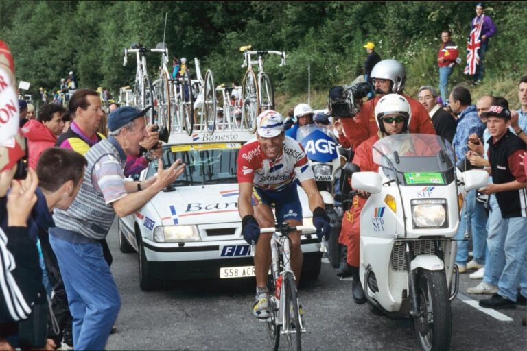 Miguel Indurain abandonne aux Arcs après cinq victoires au Tour de France, annonce une fin difficile.