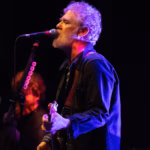 Glen Hansard, musicien irlandais, décède à 56 ans dans un accident de moto.