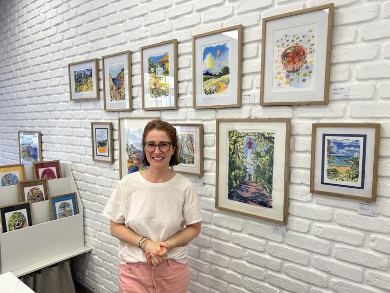 Bordeaux : Isabelle Flahault présente des pastels à la galerie Tentö, une exposition fraîche et innovante.