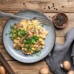 Recette de brouillade aux champignons : une préparation simple pour les amateurs de cuisine française.