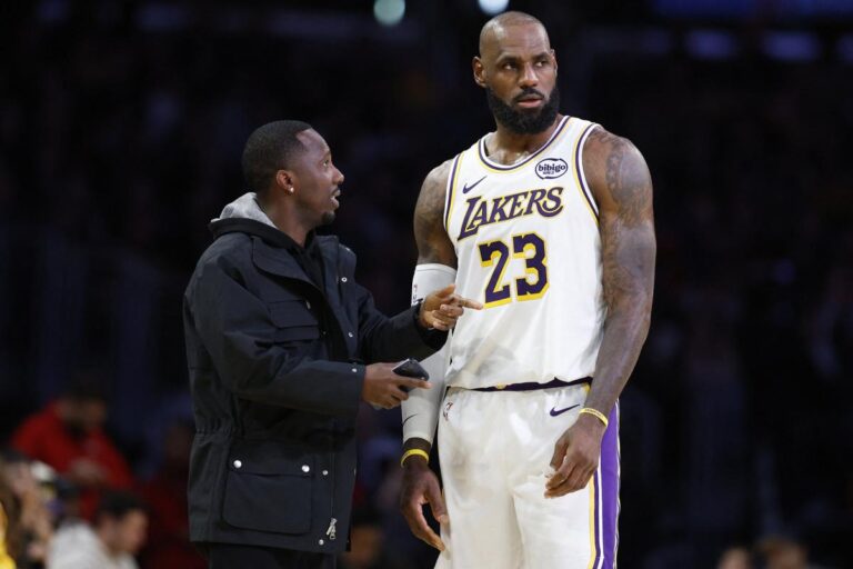 Rich Paul maintient le flou sur l’avenir de LeBron James dans la NBA.