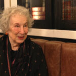 Margaret Atwood déclare que « La Servante écarlate » n&rsquo;est plus une œuvre de fiction.