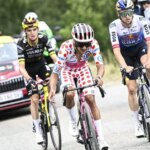 Carapaz remporte sa seconde étape au Tour de France et renforce son maillot à pois.