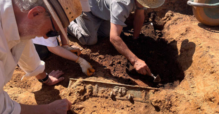 Découverte d’un char de 2500 ans en Espagne, révélant une civilisation mystérieuse.