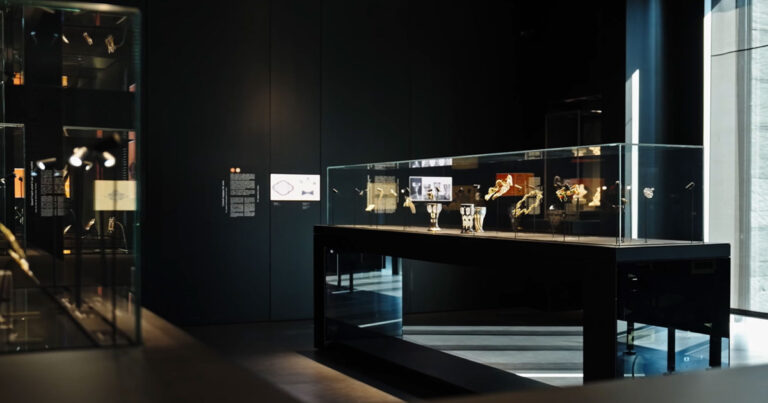 Cambriolage au musée Lalique : des bijoux d’une valeur de plusieurs millions d’euros volés.