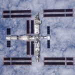 La Chine achève sa station spatiale alors que l’ISS se prépare à désorbiter.