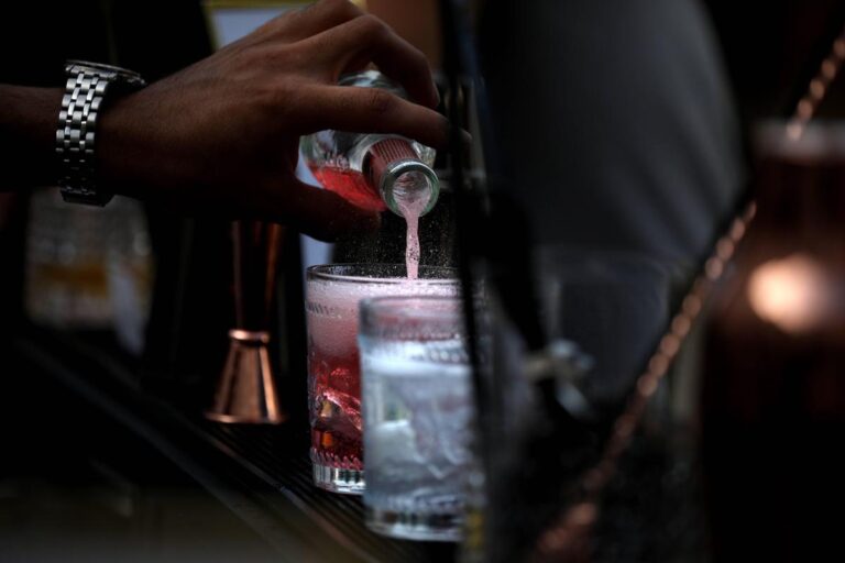 Les cocktails d’été : 90 % de glace pilée pour un rafraîchissement optimal.