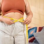 Durée d&rsquo;entraînement recommandée pour réduire la graisse abdominale selon les experts en santé.