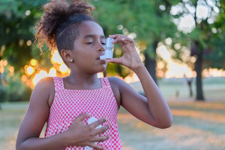 Asthme chez les enfants : recommandations pour les périodes de fortes chaleurs en France.