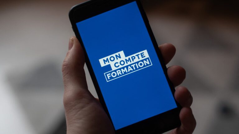Le Compte personnel de formation réduit le financement du permis moto, utilisation en chute de 11%