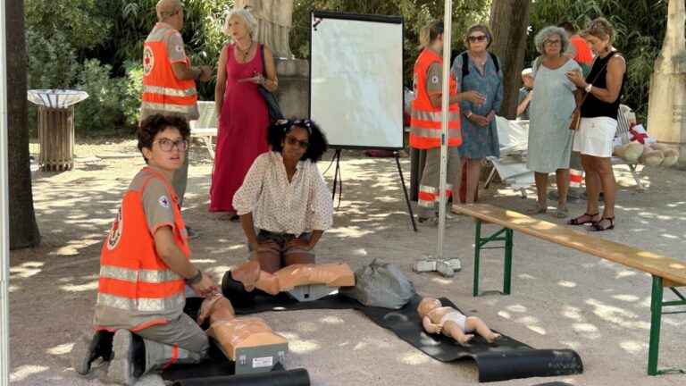La Croix-Rouge à Avignon lutte contre l’aggravation des blessures légères.