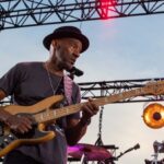 Marcus Miller rend hommage à Miles Davis lors du Marseille Jazz des Cinq Continents