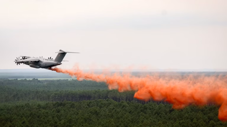 Incendies en Gironde : déploiement de l’A400M pour la première fois pour lutter contre le feu.