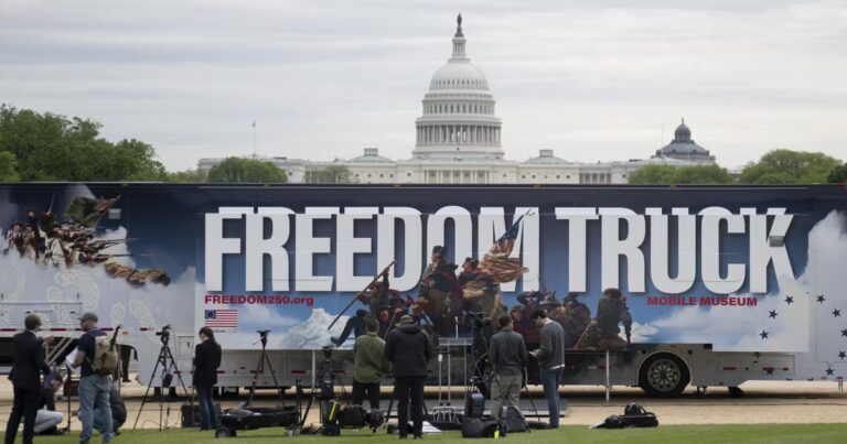 Trump déploie des Freedom Trucks à travers le pays pour célébrer les 250 ans des États-Unis.